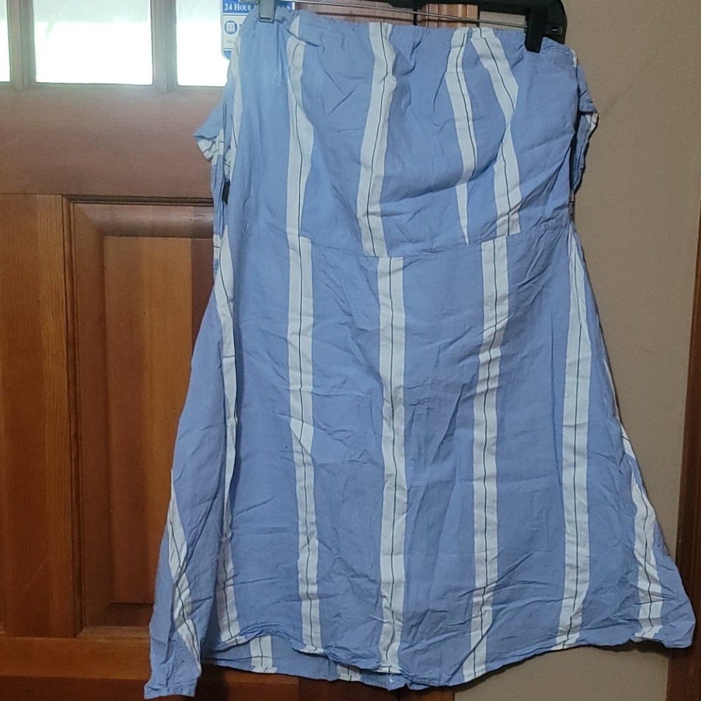 Pre-owed used Off The Shoulders Summer Dress